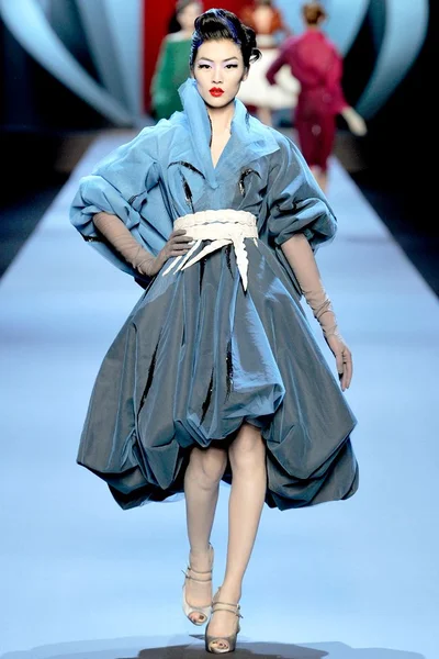 Look 14